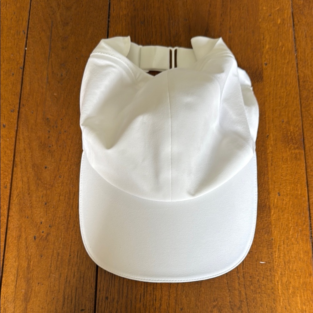 White Lulu lemon hat
